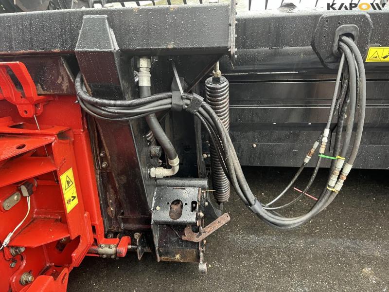 Case IH AFX8010 combine with 35-foot D60-S Macdon header 22