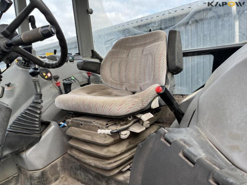 Case IH CS120 tractor 29