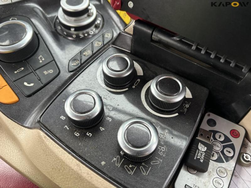 Case IH magnum 340 tractor 70