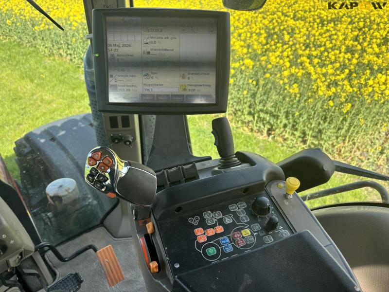 Case Magnum 340 CVX tractor 58