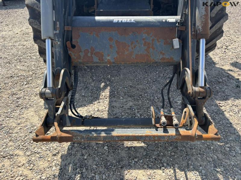 Case Puma 185 CVX tractor with front loader 11