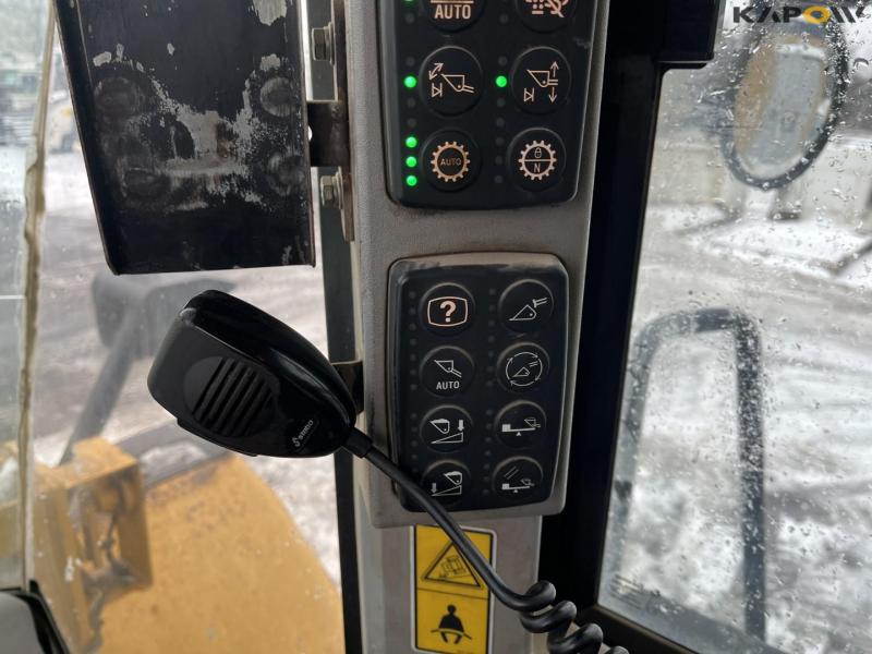 Cat 966K Wheel Loader 52