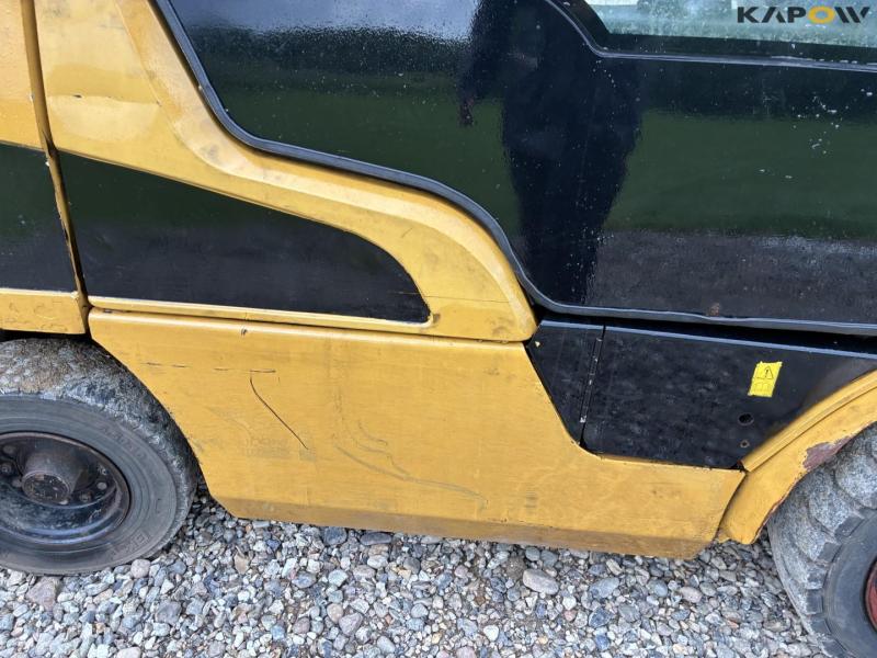CAT DP30N forklift 18