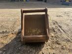 CAT digging bucket 6