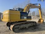 Caterpillar 320D2 excavator 7