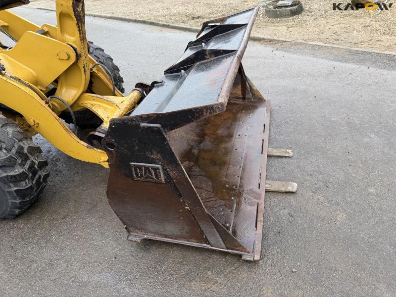 Caterpillar 907H Wheel Loader 14