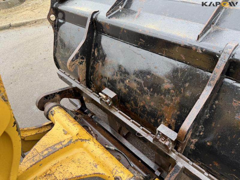Caterpillar 907H Wheel Loader 17