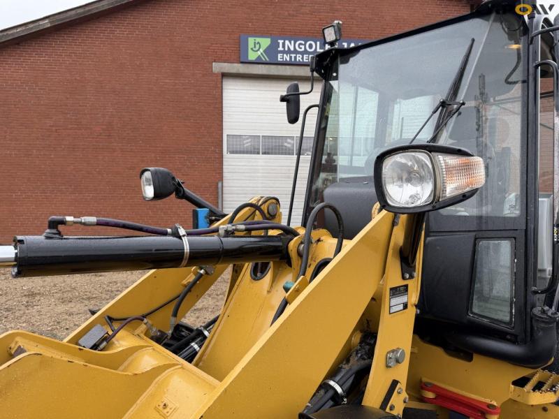 Caterpillar 907H Wheel Loader 67