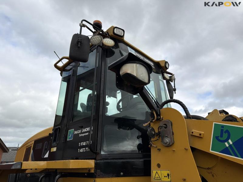 Caterpillar 938H Wheel Loader 21