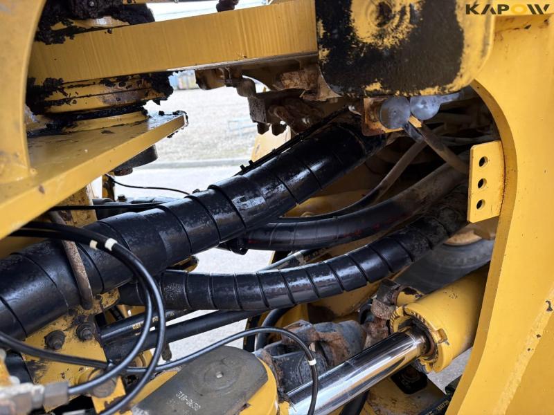 Caterpillar 938H Wheel Loader 31