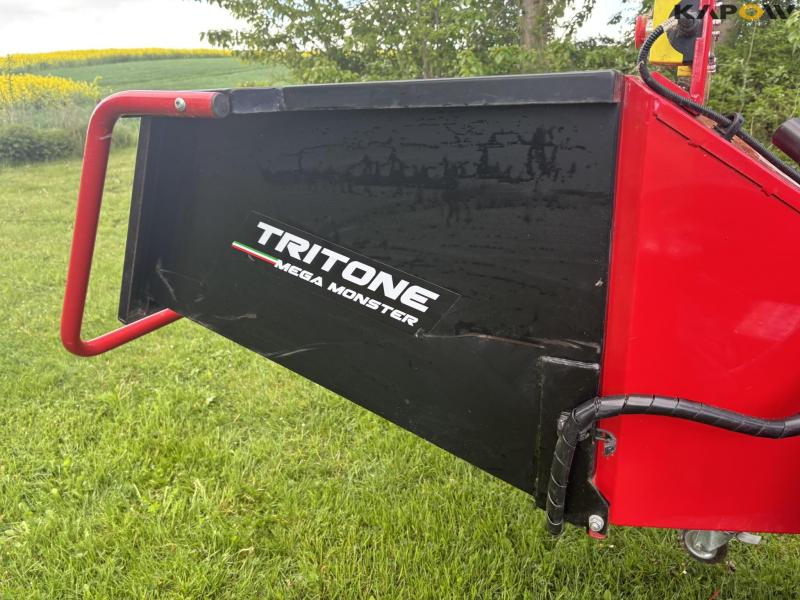 Ceccato Trimmonc Mega Monster chipper PTO towed 29