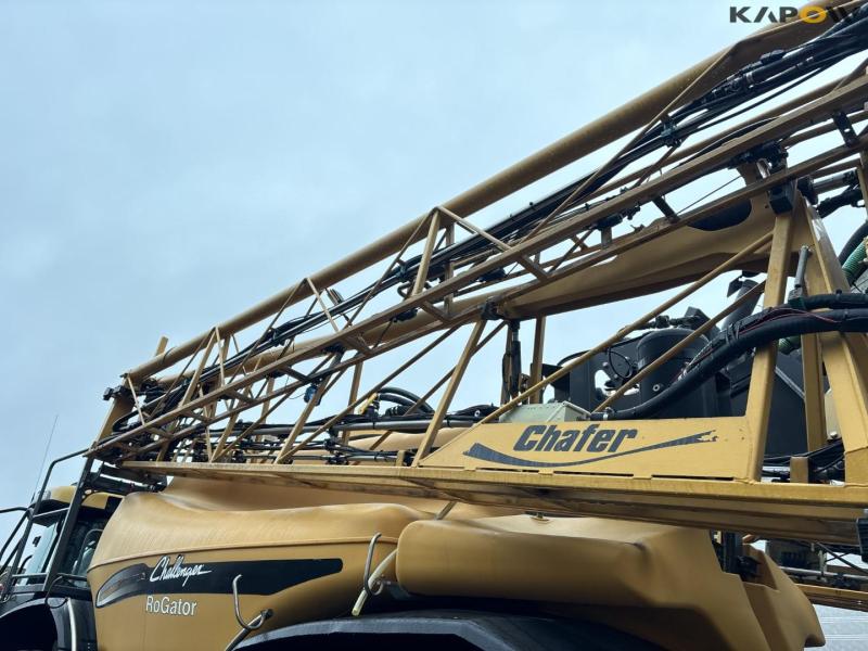 Challenger Rogator RG 655 self-propelled sprayer 26