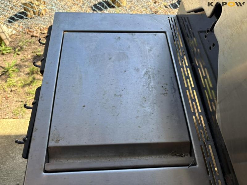 Char-Broil gas grill 18