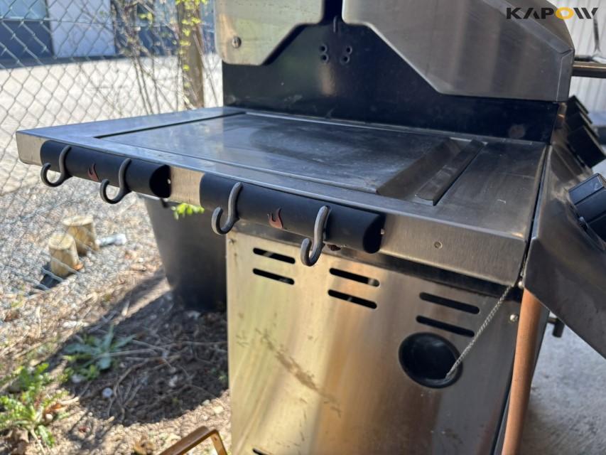 Char-Broil gas grill 20