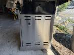 Char-Broil gas grill 4