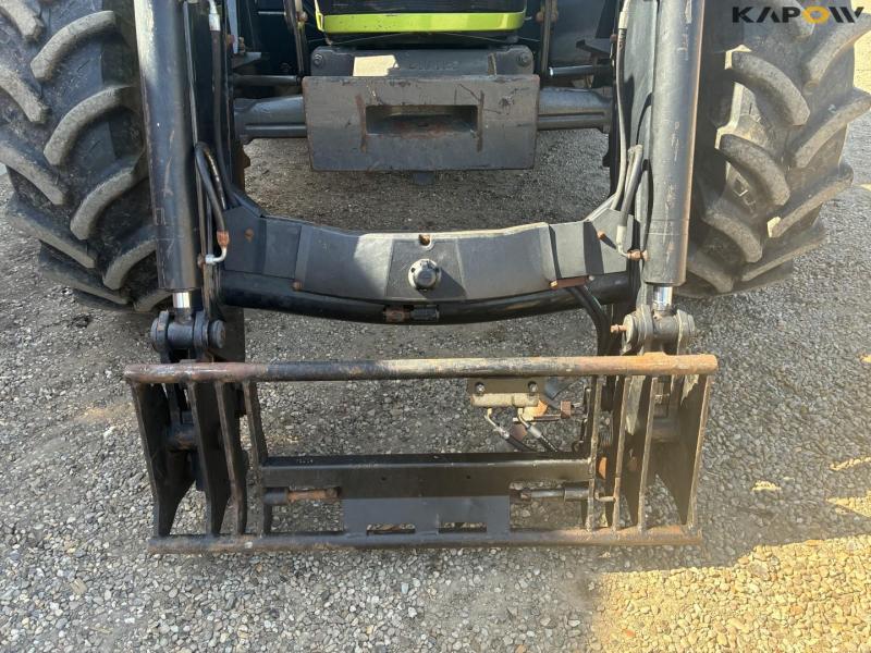 Claas 630 tractor with front loader 21