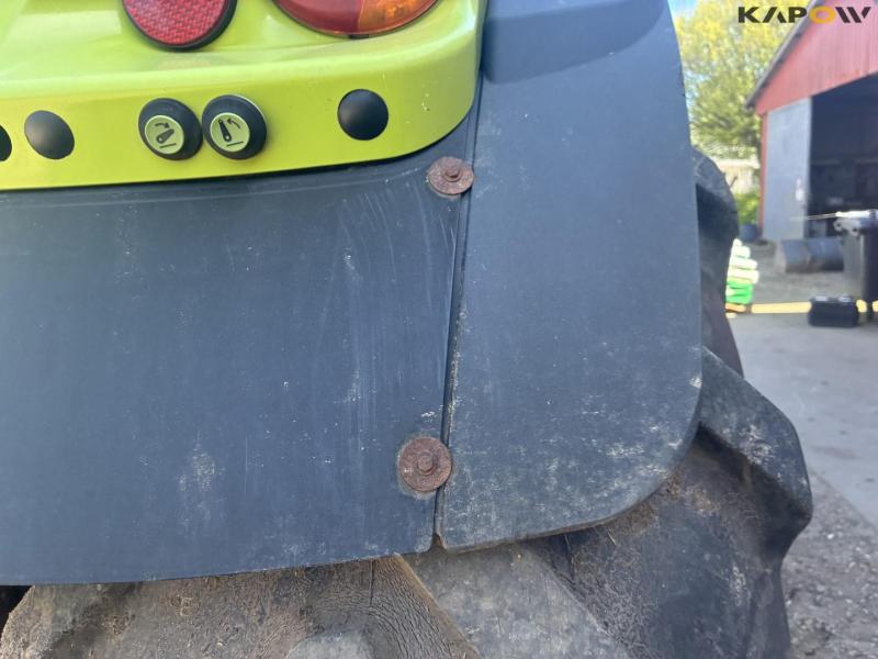 Claas 630 tractor with front loader 35