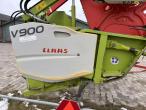 Claas 670 combine with V900 30ft header 115