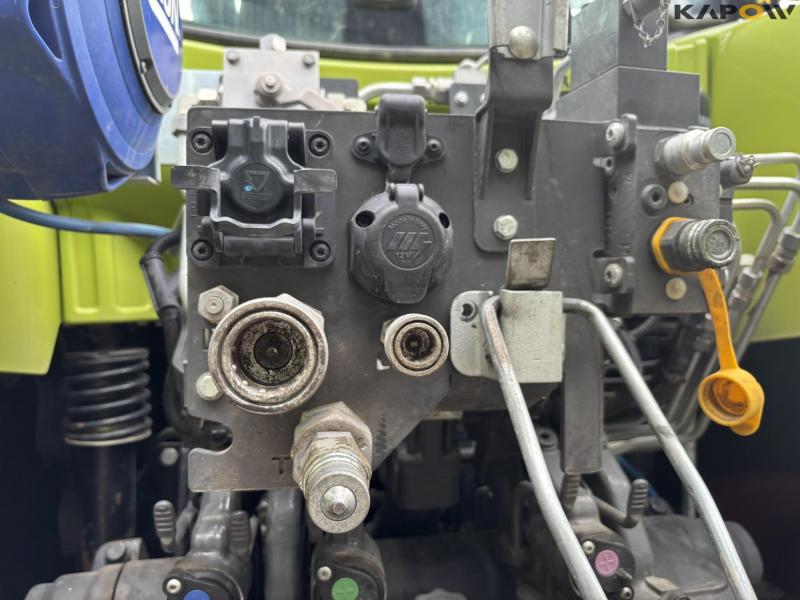 Claas Arion 870 Cmatic 4 WD tractor 41
