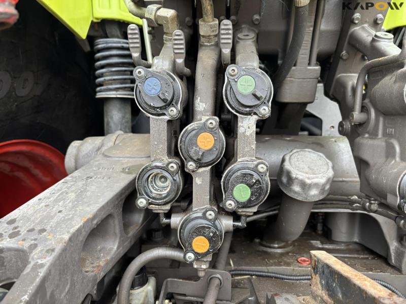 Claas Axion 850 CMATIC 4 WD tractor 39