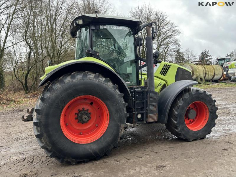 Claas Axion 850 tractor 4