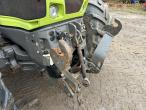 Claas Axion 850 tractor 15