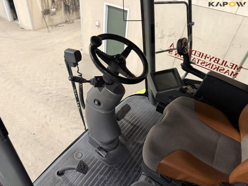 Claas Lexion 560 + 25 foot header 35