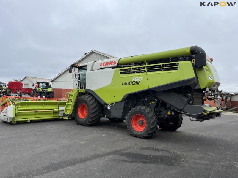 Claas lexion 760 combine harvester with 31 foot header 7