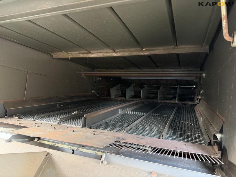 Claas Lexion 770 combine harvester 31