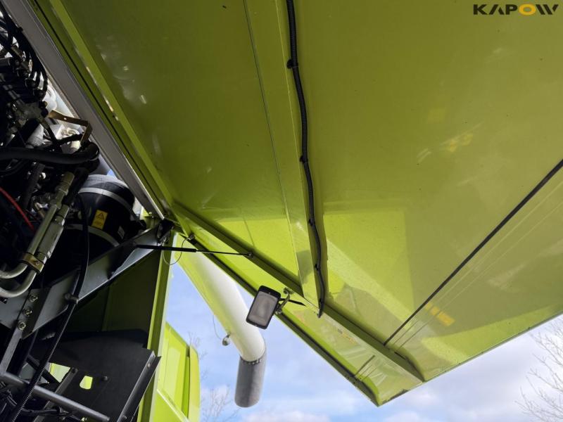 Claas Lexion 770 combine harvester 46
