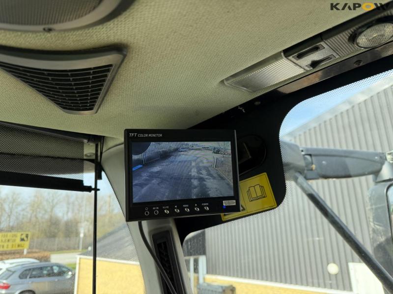 Claas Lexion 770 combine harvester 62