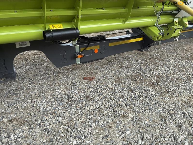 Claas lexion 780 TT combine harvester 110