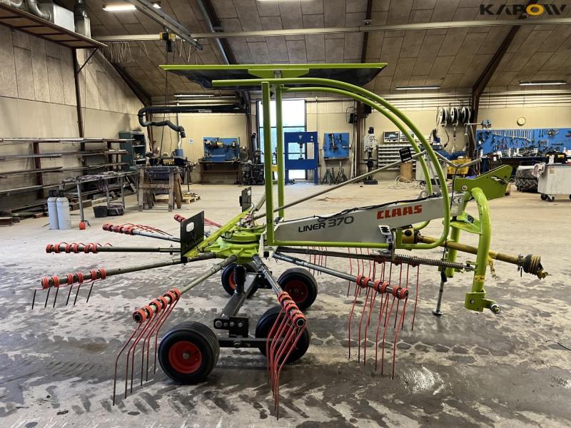 Claas Liner 370 rake 4