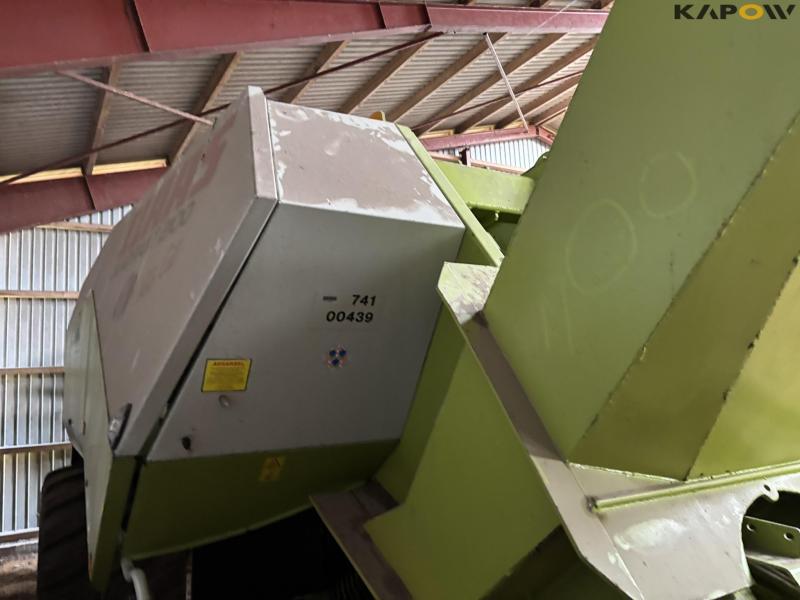 Claas Quadrant 2100 RotoCut baler 16