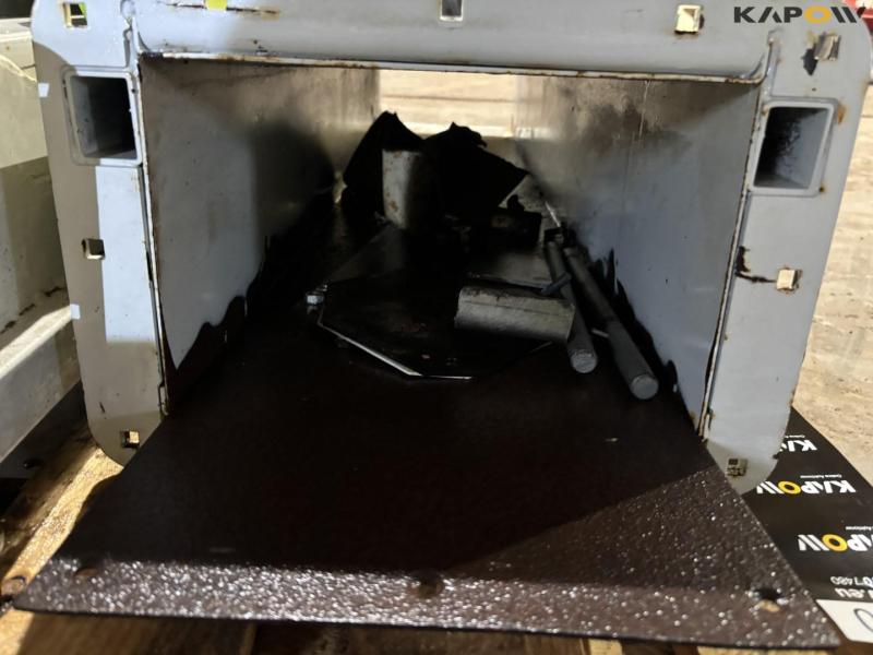 Claas spout extension for chopper 10