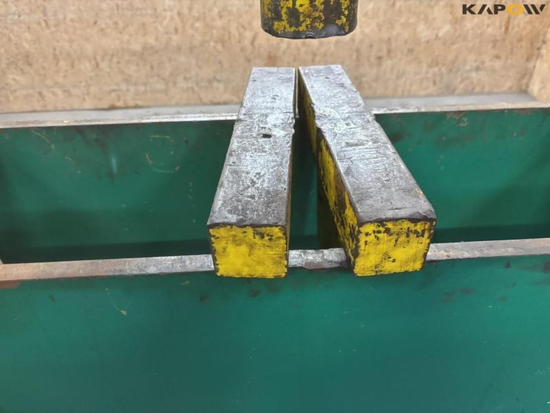 Compac HP60 baler 17