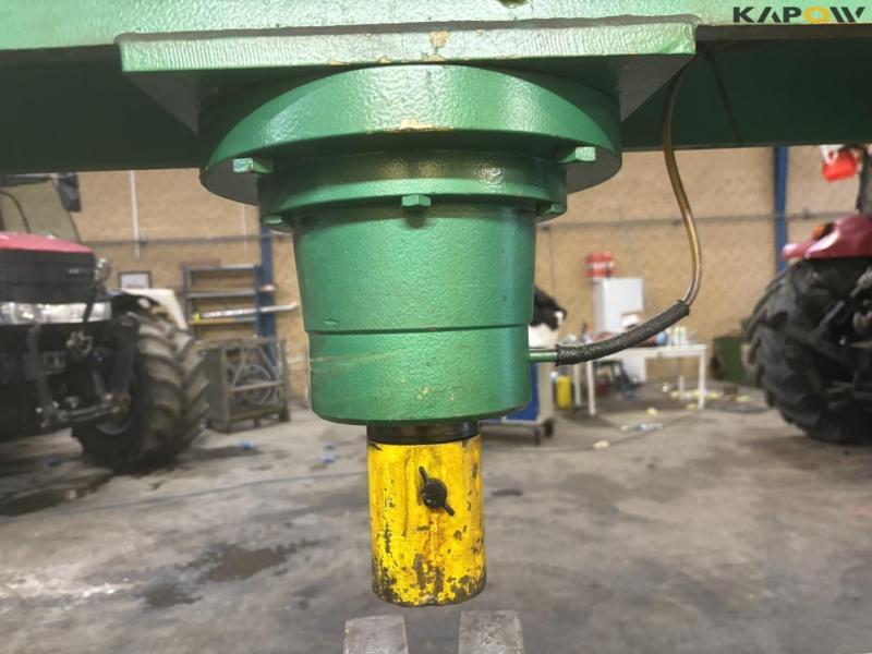 Compac HP60 baler 34