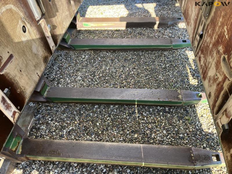 Compactree T-1500S with NETOP netting machine 10