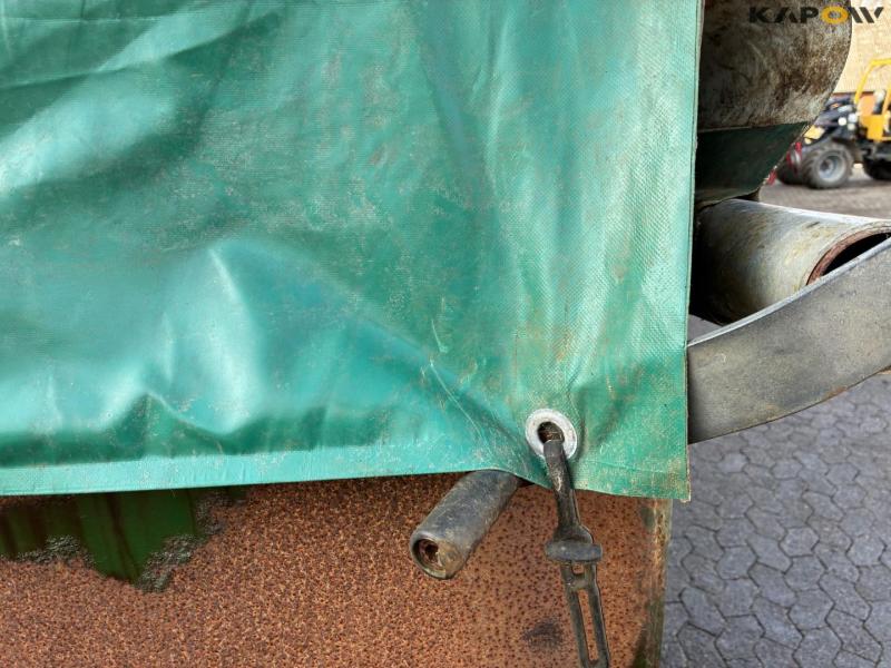 Container box with tarpaulin 9