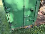 Container closed with doors 9