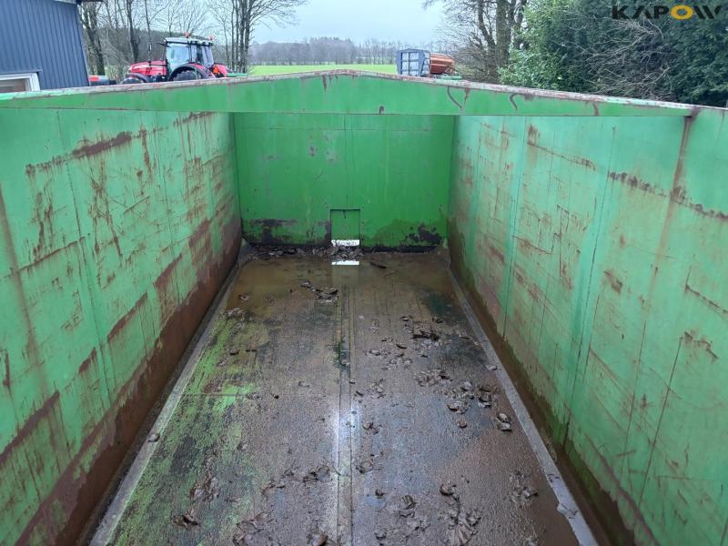 Container with hook and wire 13