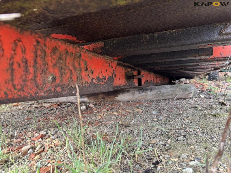 Container with hook lift 14