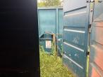 Container with closed sides that can be opened 27