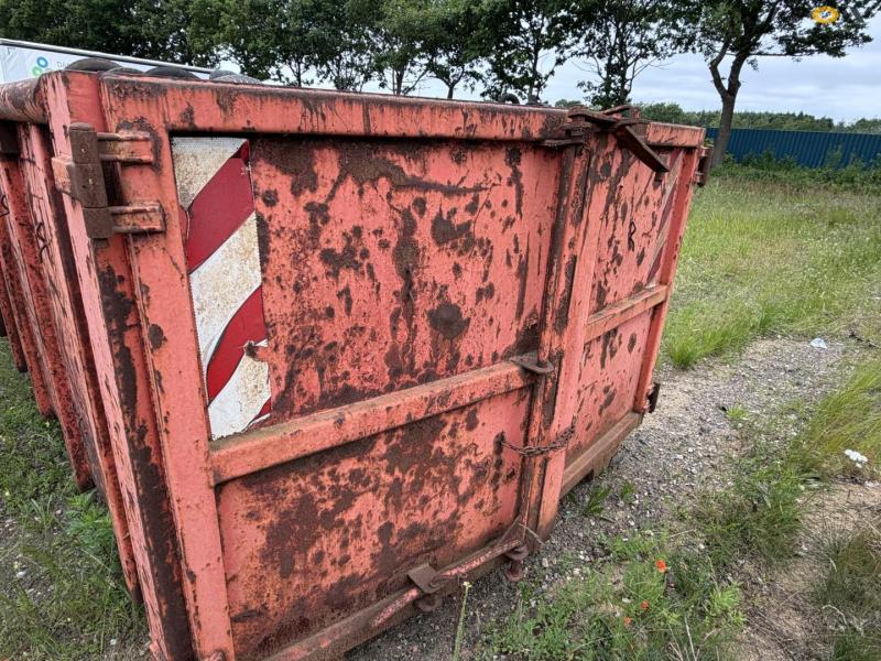 Container 7