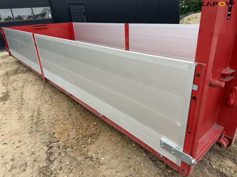 Container 12