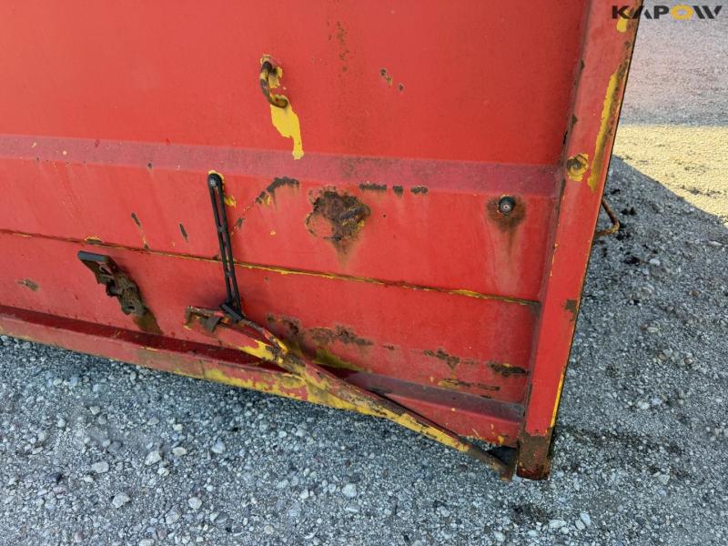 Container 22