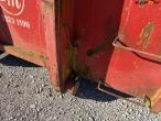 Container 10