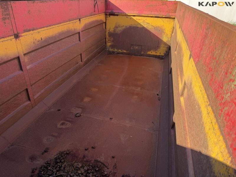 Container 17
