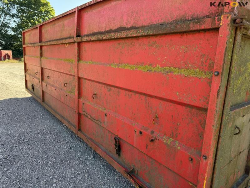 Container 20