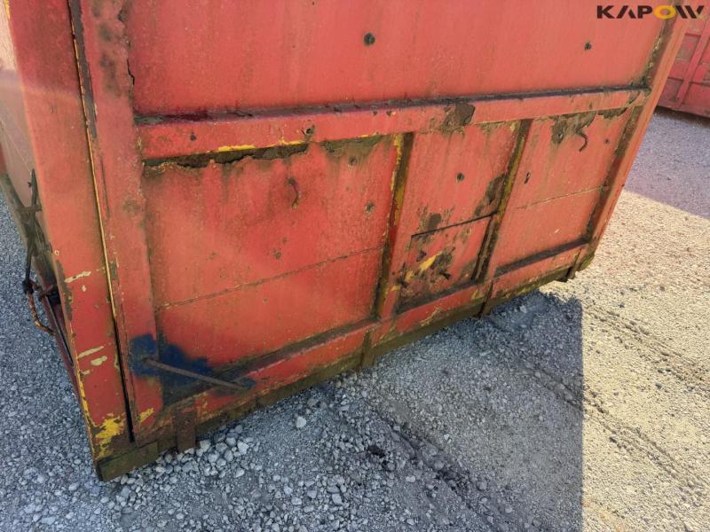Container 18